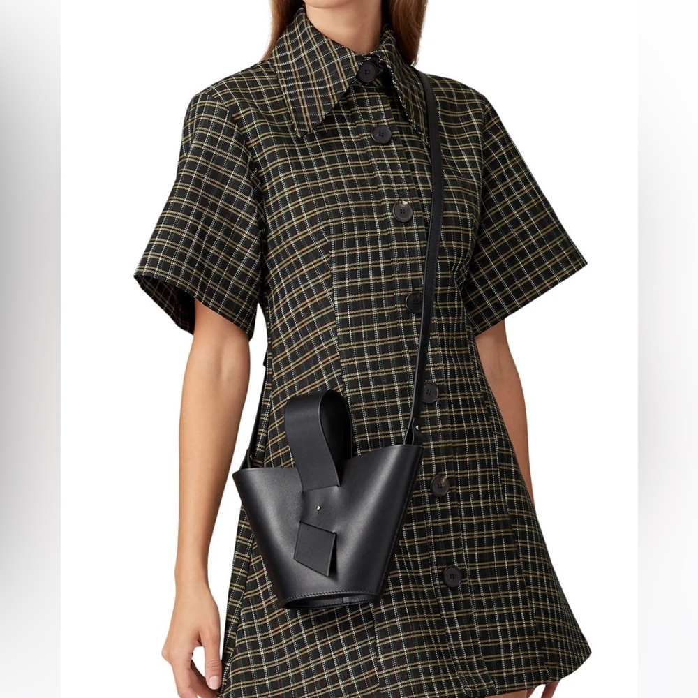 Carolina Santo Domingo Amphora Mini in Black